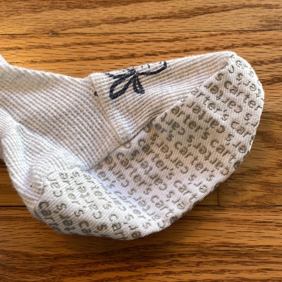 Carter’s One Piece Zip Up Pj’s - Picture 3 of 5